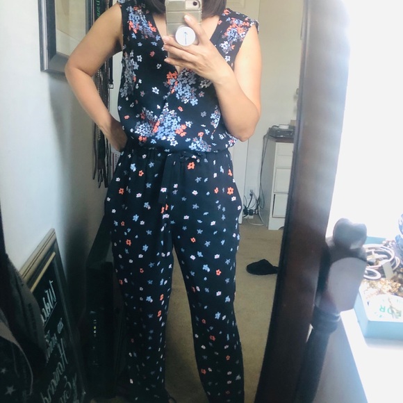 Loft Floral Jumpsuit XS - Picture 5 of 5